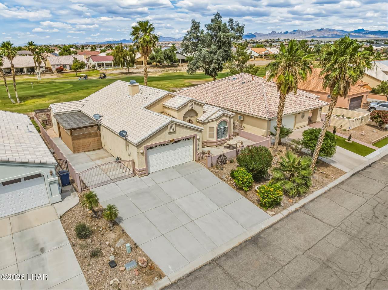 2013 Desert Lakes Dr - Photo 1