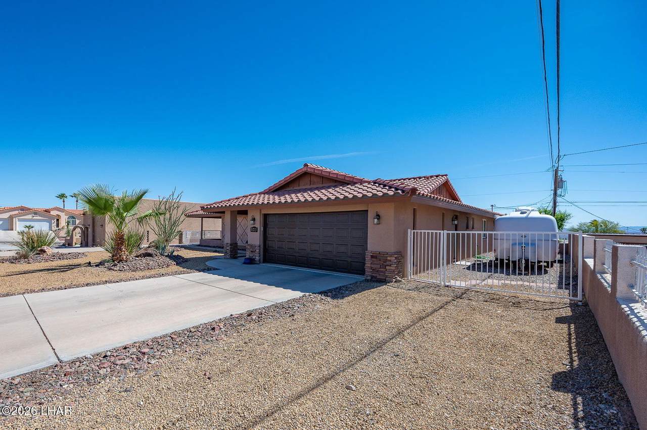 https://bt-photos.global.ssl.fastly.net/lakehavasu/1280_boomver_1_1041087-2.jpg