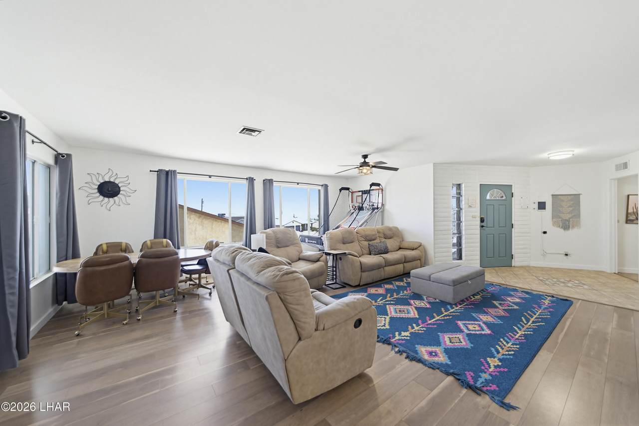 https://bt-photos.global.ssl.fastly.net/lakehavasu/1280_boomver_1_1041113-2.jpg
