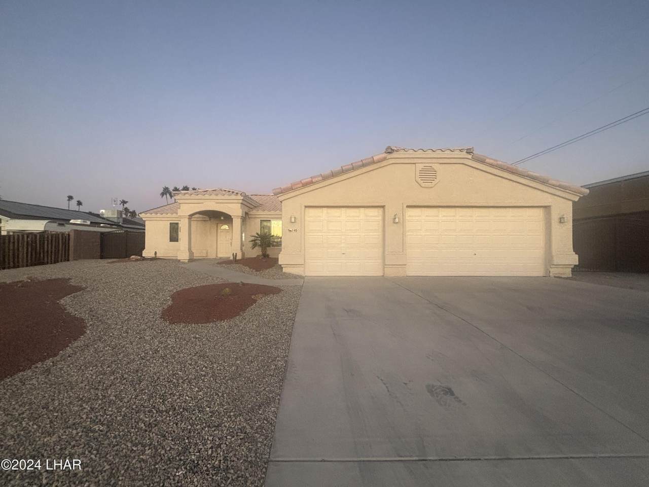 140 Lafayette Ln - Photo 1