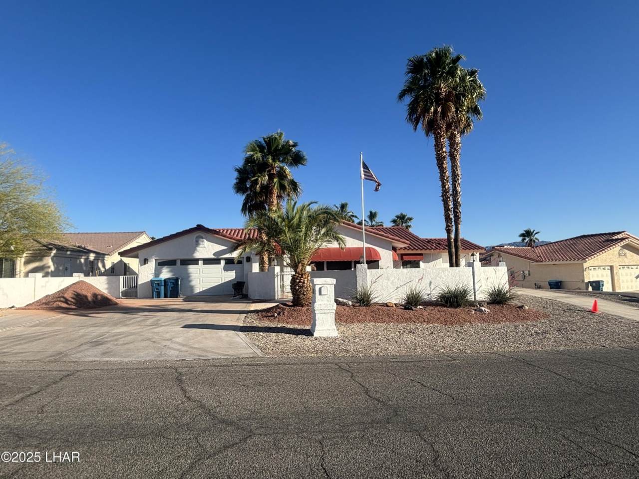 1916 Chip Dr - Photo 1