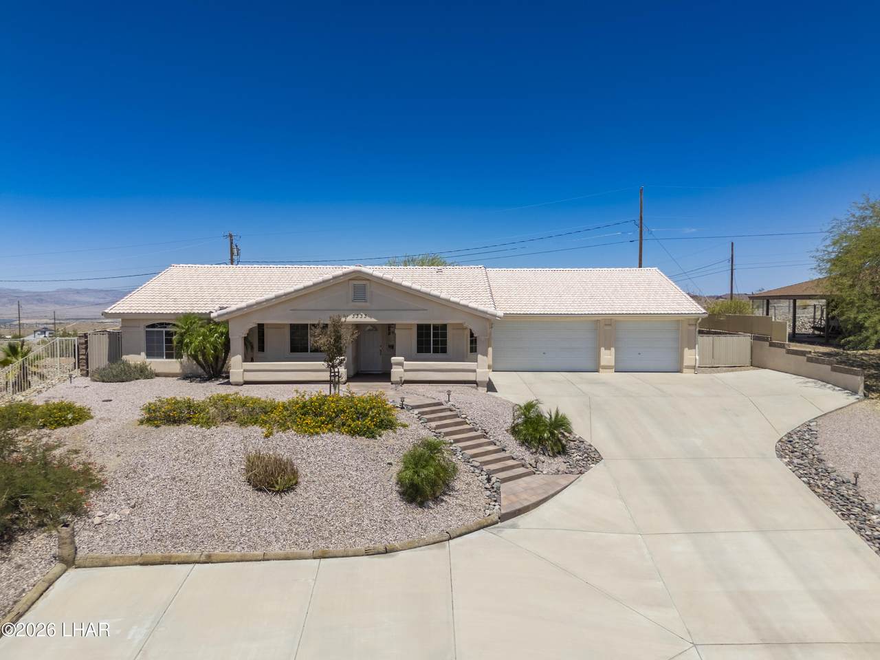 3333 Dune Dr - Photo 1
