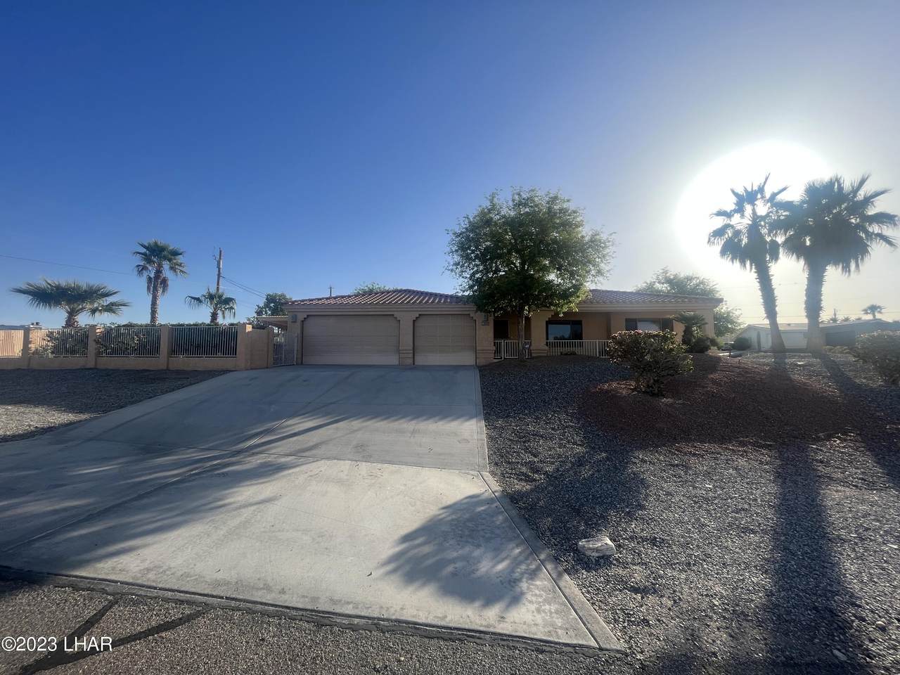 1650 Park Terrace Ave - Photo 1