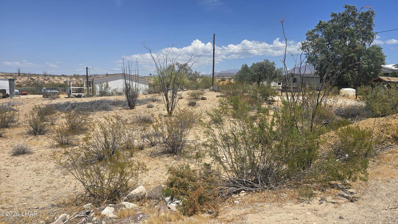 208-05-067 6th Ave - Photo 1