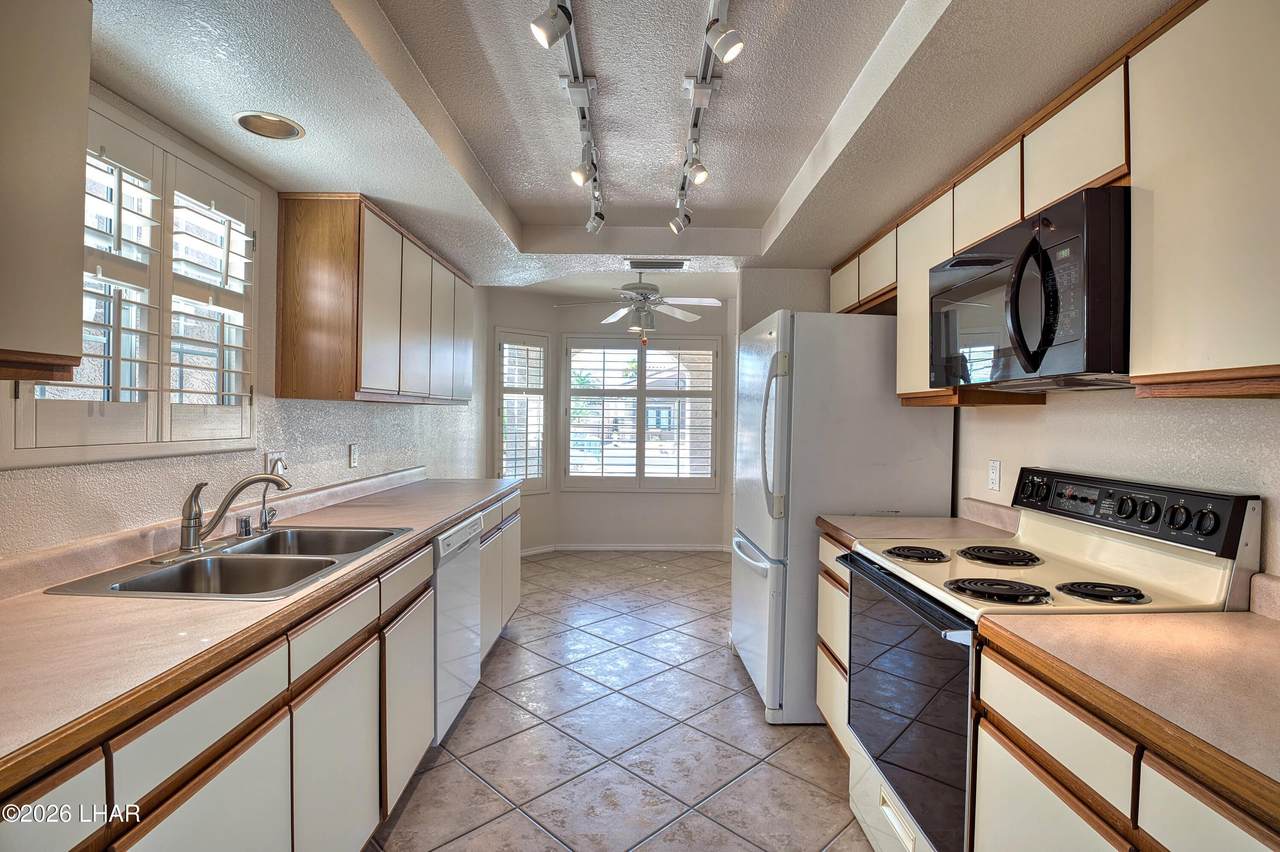 https://bt-photos.global.ssl.fastly.net/lakehavasu/1280_boomver_1_1041248-2.jpg