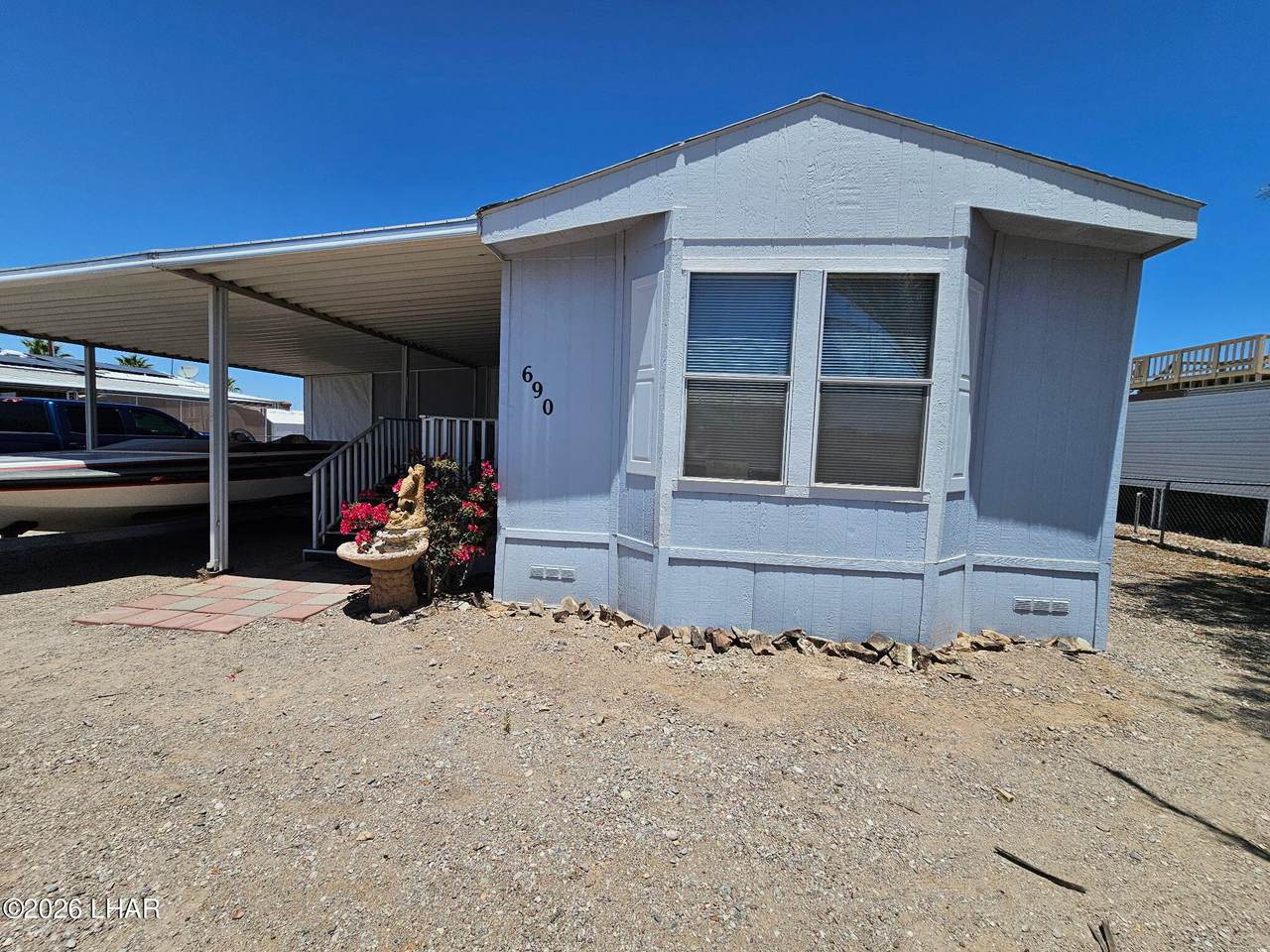 690 Hagley - Photo 1