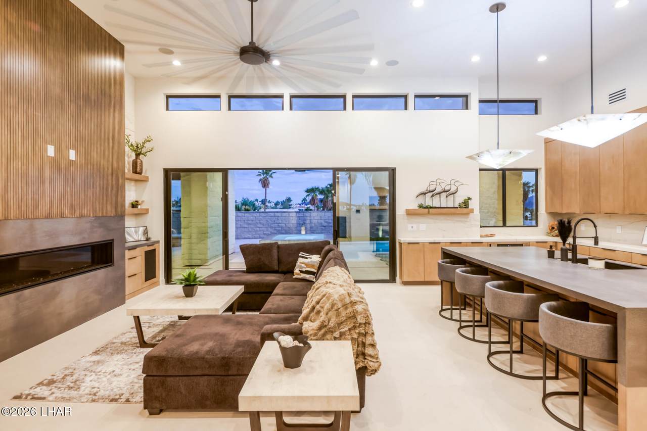 https://bt-photos.global.ssl.fastly.net/lakehavasu/1280_boomver_1_1041345-2.jpg