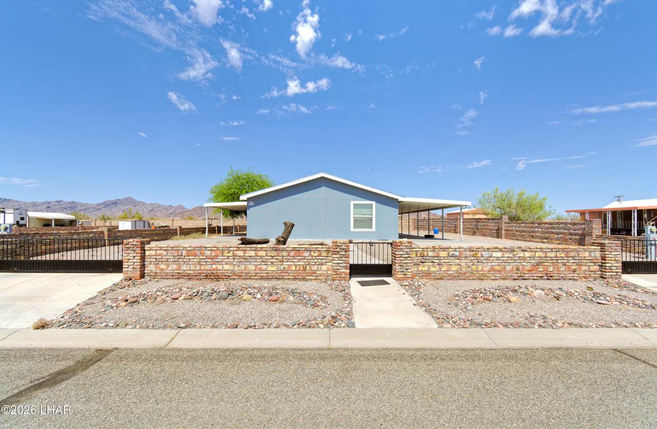 49594 Emerald Ave - Photo 1