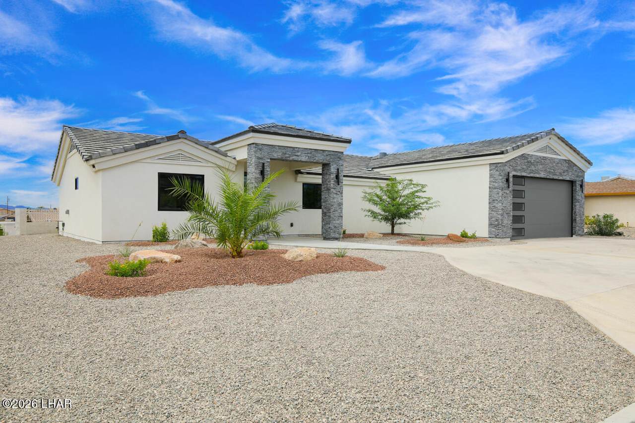 2585 Everglades Dr - Photo 1