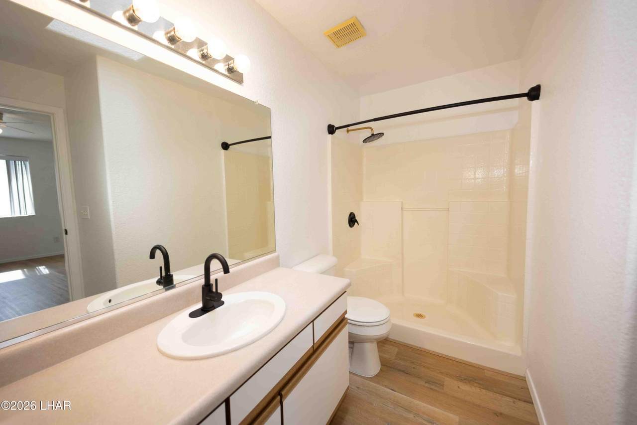 https://bt-photos.global.ssl.fastly.net/lakehavasu/1280_boomver_1_1041484-2.jpg