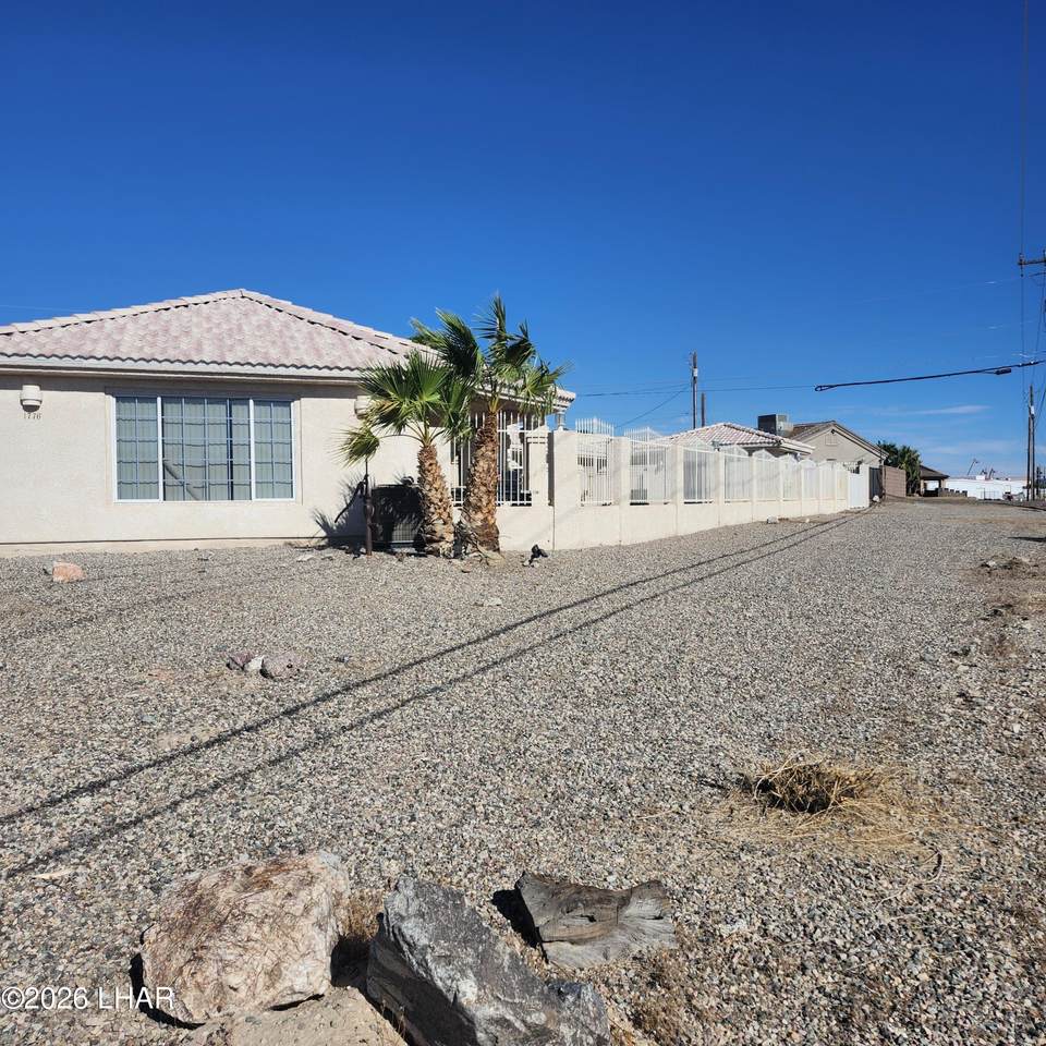 https://bt-photos.global.ssl.fastly.net/lakehavasu/1280_boomver_1_1041500-2.jpg