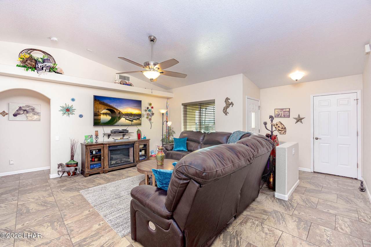 https://bt-photos.global.ssl.fastly.net/lakehavasu/1280_boomver_1_1041501-2.jpg