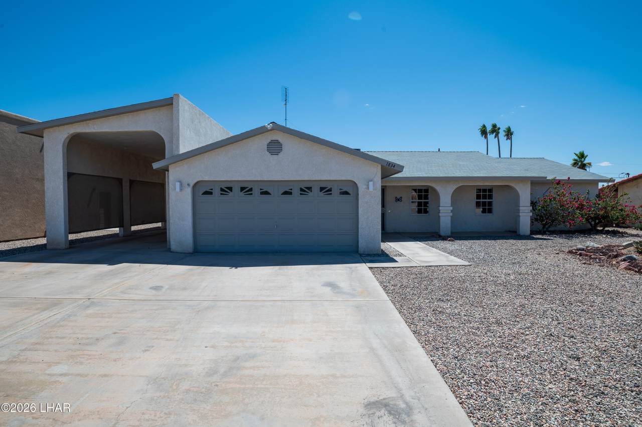 1834 Beavertail Dr - Photo 1