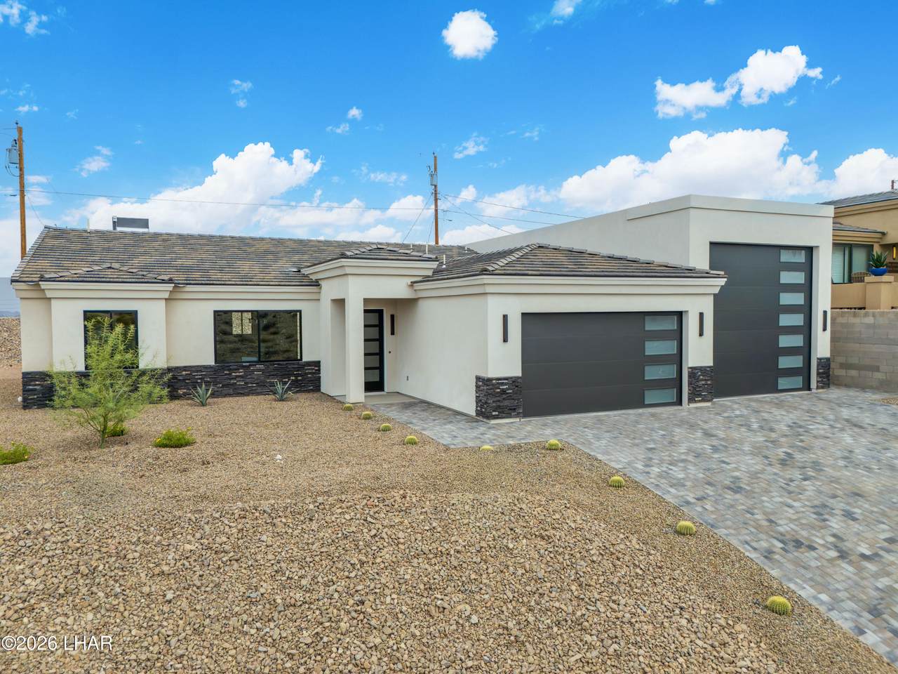 3041 Bowie Dr - Photo 1