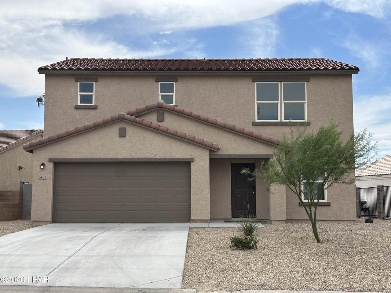 5681 Desert Lakes Dr - Photo 1