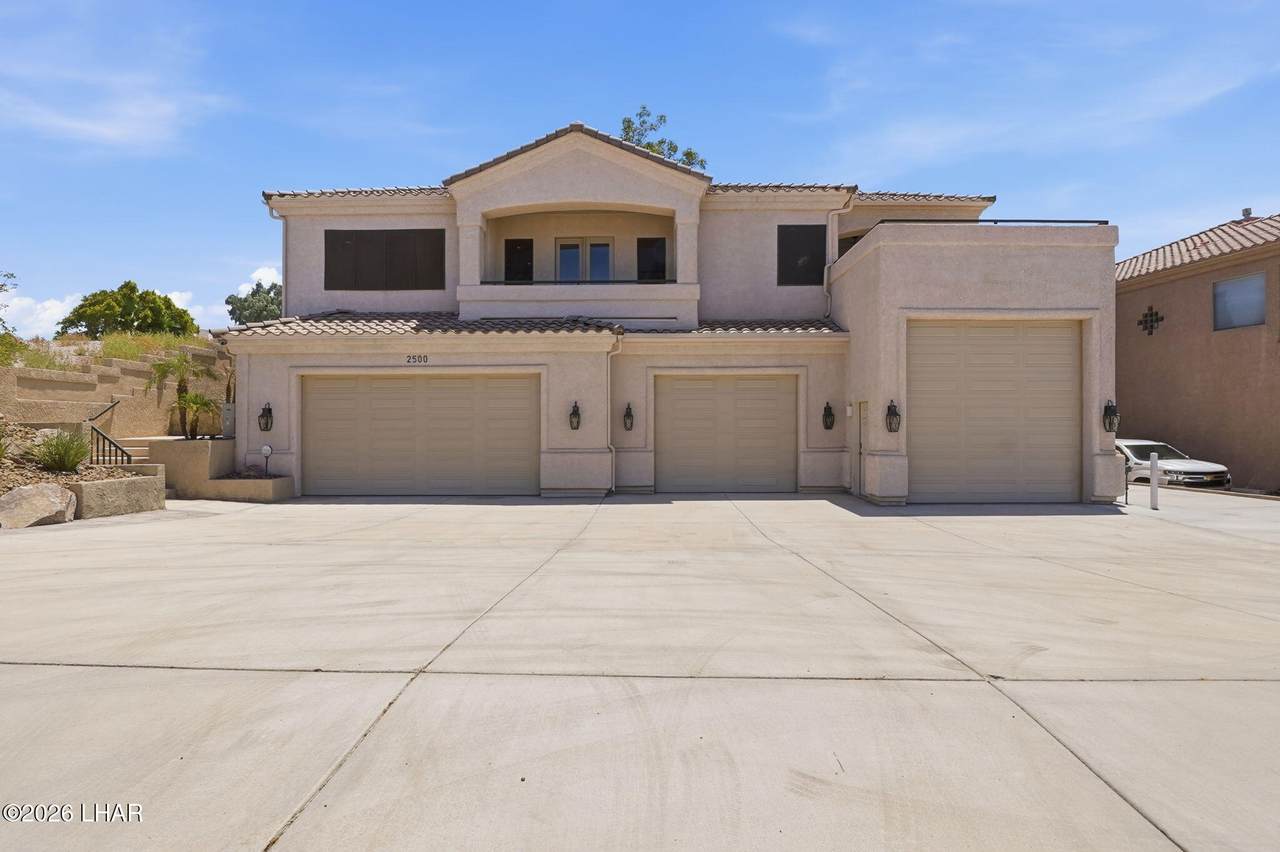2500 Saratoga Ave - Photo 1