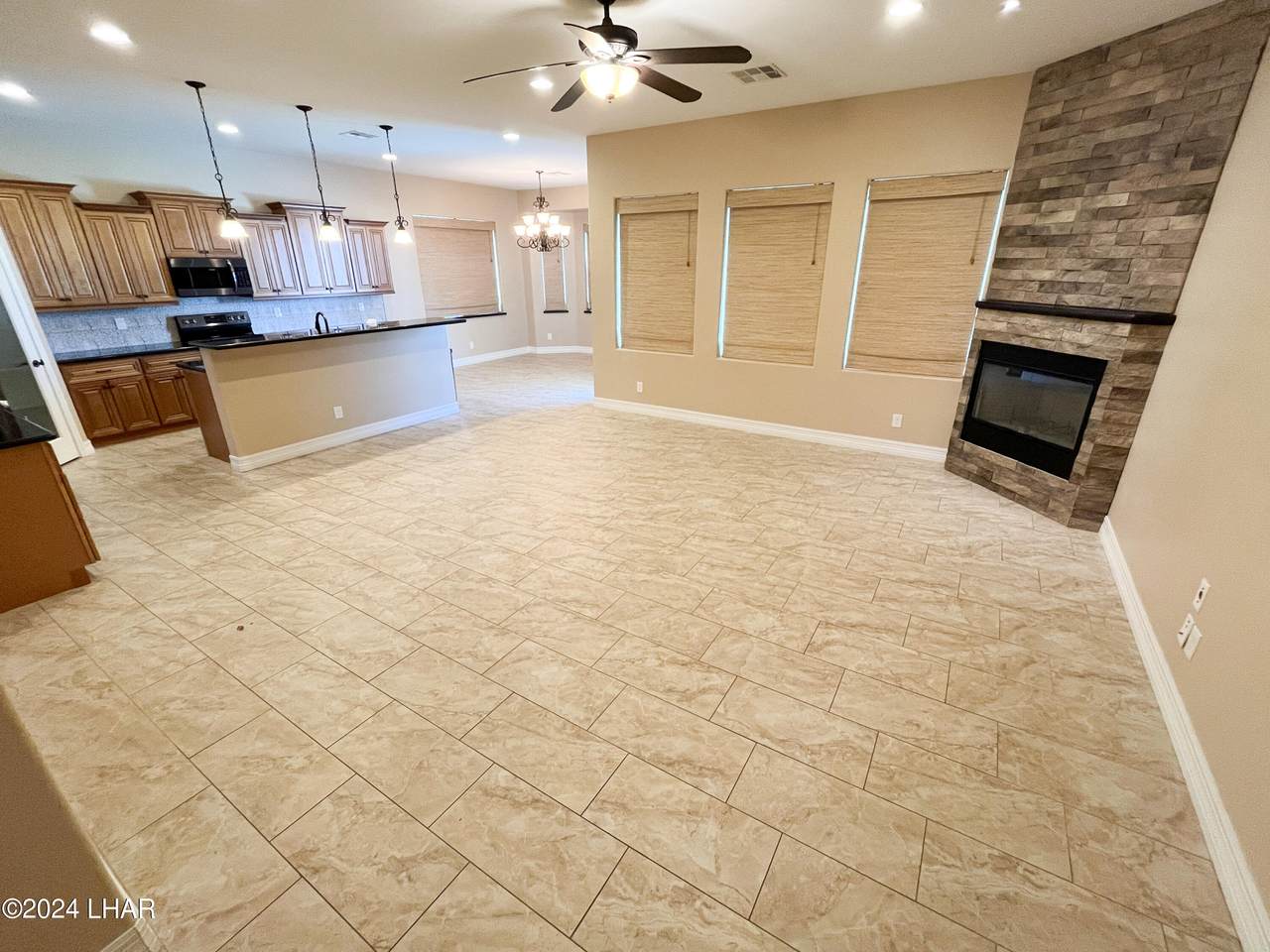 https://bt-photos.global.ssl.fastly.net/lakehavasu/1280_boomver_1_1041845-2.jpg
