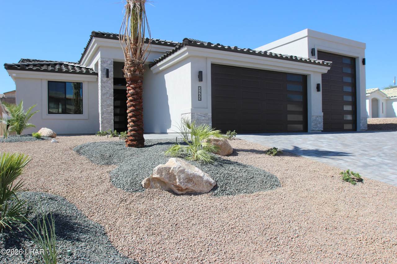 2465 Beverly Glen Dr - Photo 1