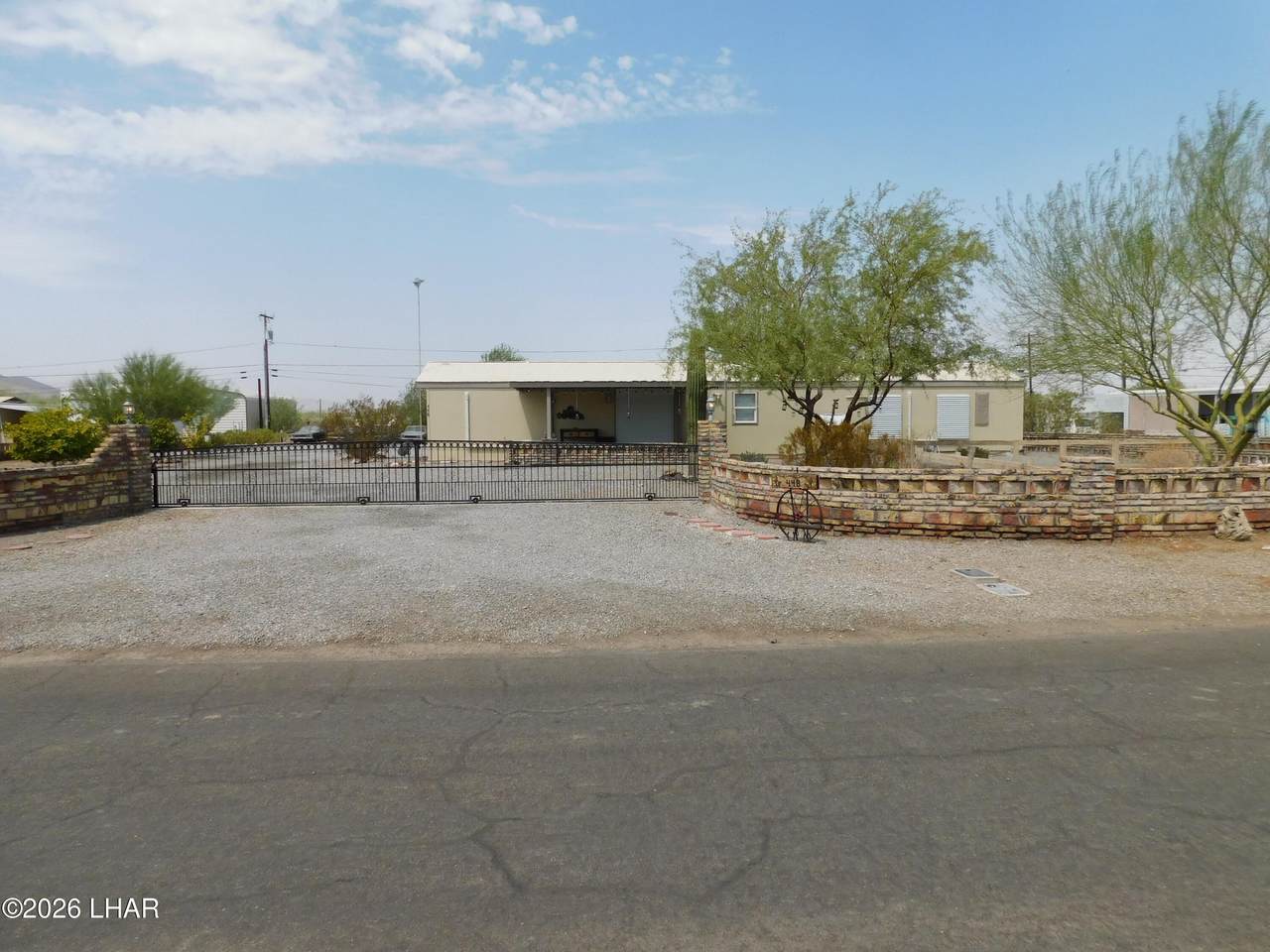 448 Emerald Ave - Photo 1