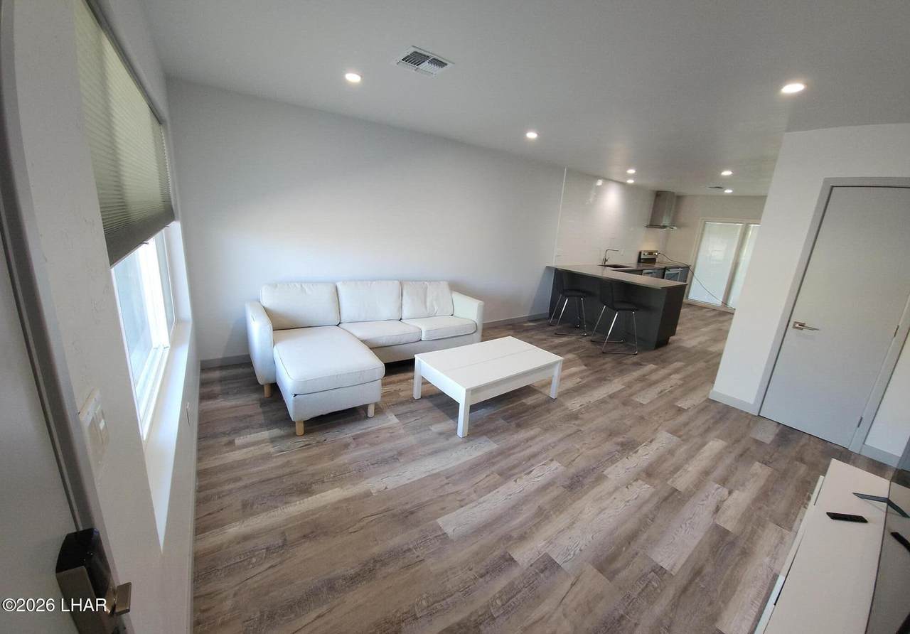 https://bt-photos.global.ssl.fastly.net/lakehavasu/1280_boomver_1_1042012-2.jpg