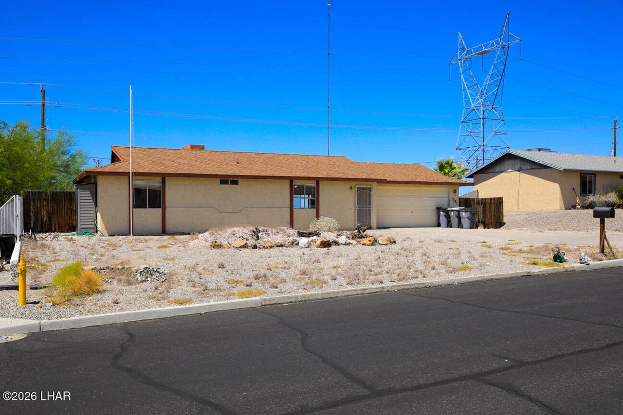 1081 Pueblo Dr - Photo 1