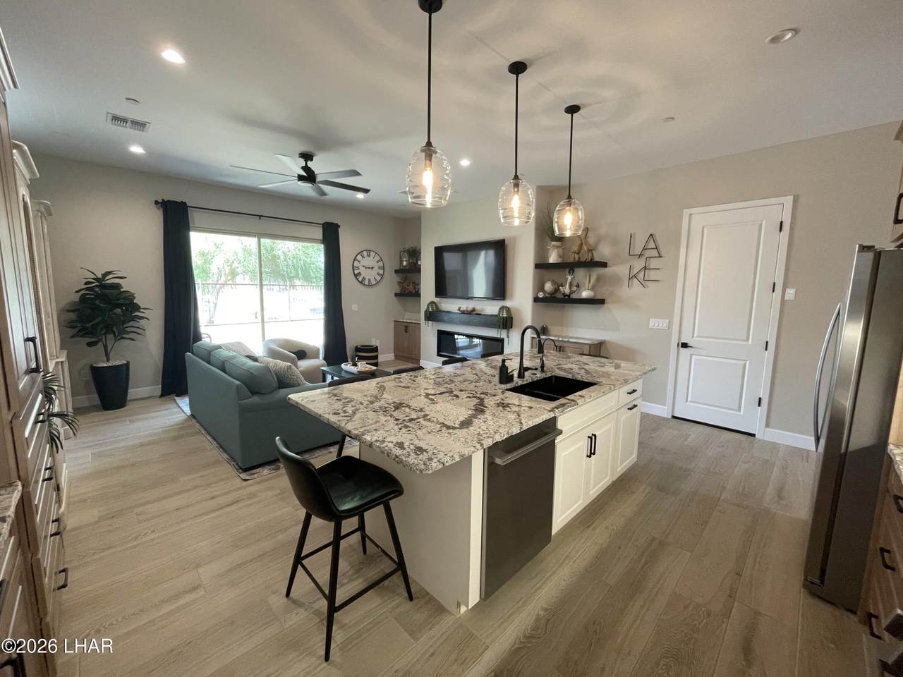 https://bt-photos.global.ssl.fastly.net/lakehavasu/1280_boomver_1_1042128-2.jpg