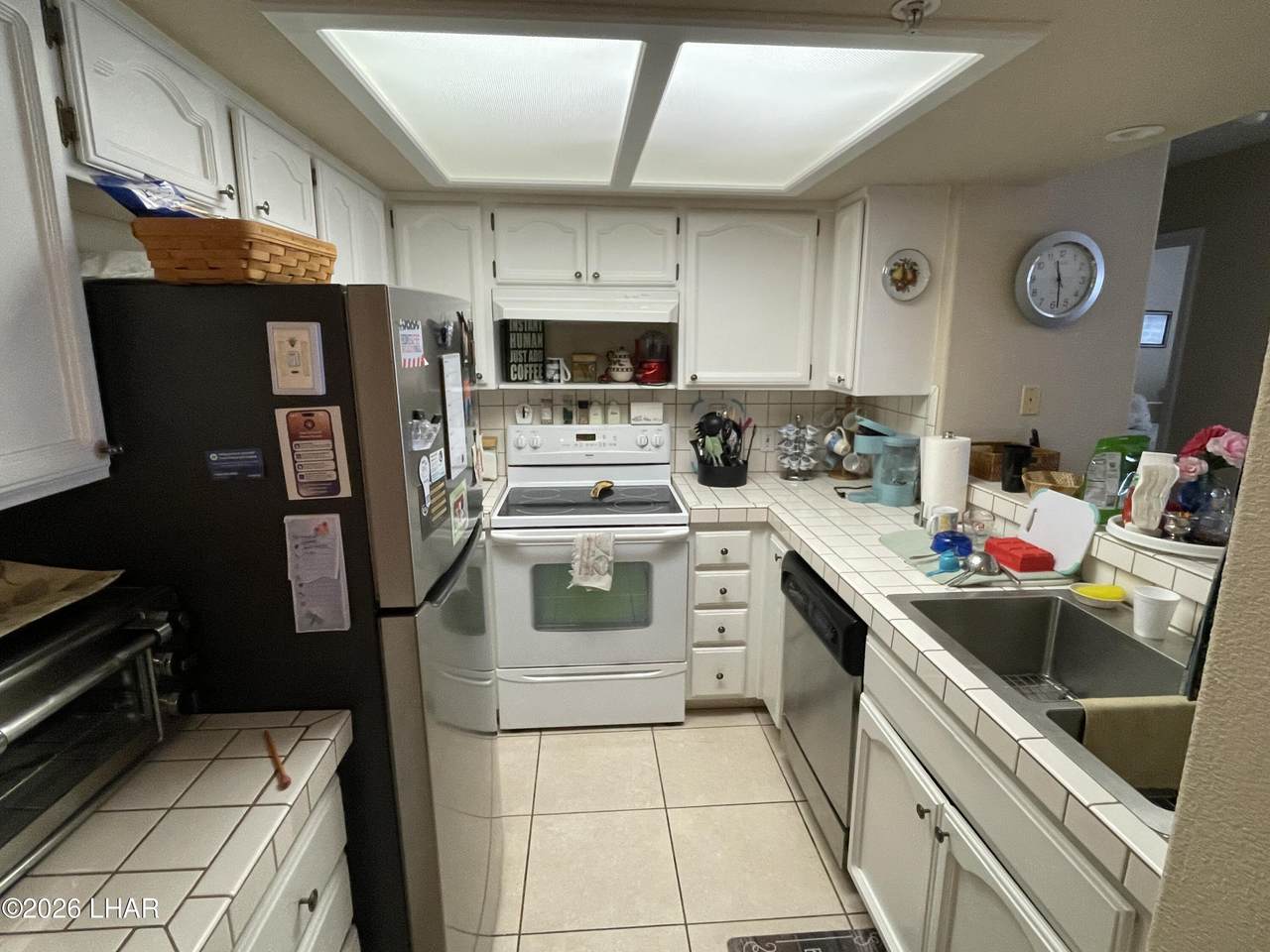 470 Acoma Blvd - Photo 1