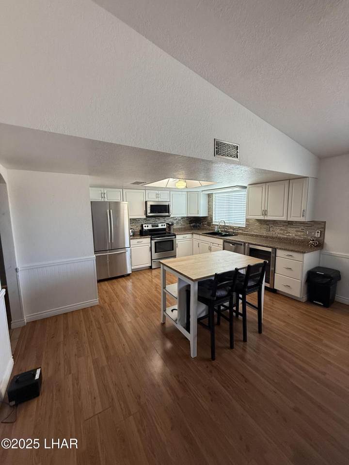 https://bt-photos.global.ssl.fastly.net/lakehavasu/1280_boomver_1_1042134-2.jpg