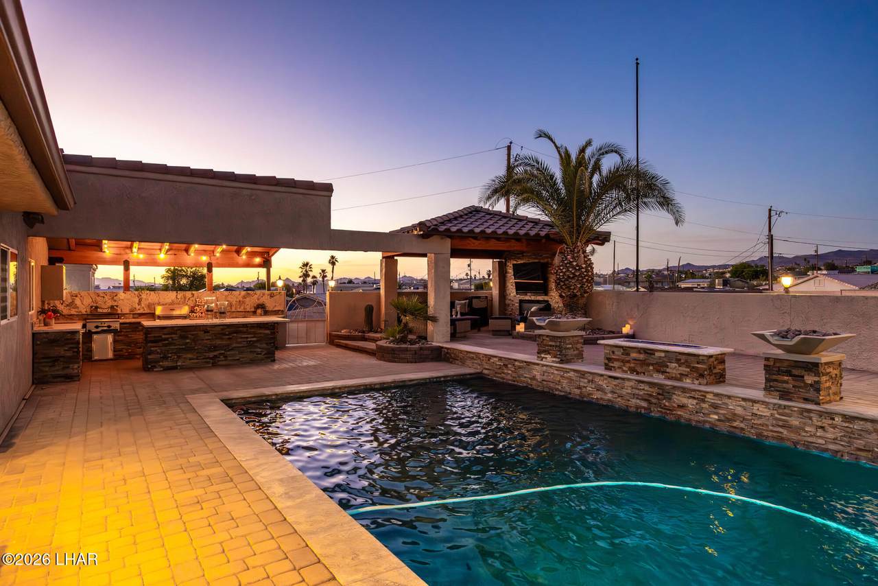 https://bt-photos.global.ssl.fastly.net/lakehavasu/1280_boomver_1_1042147-2.jpg