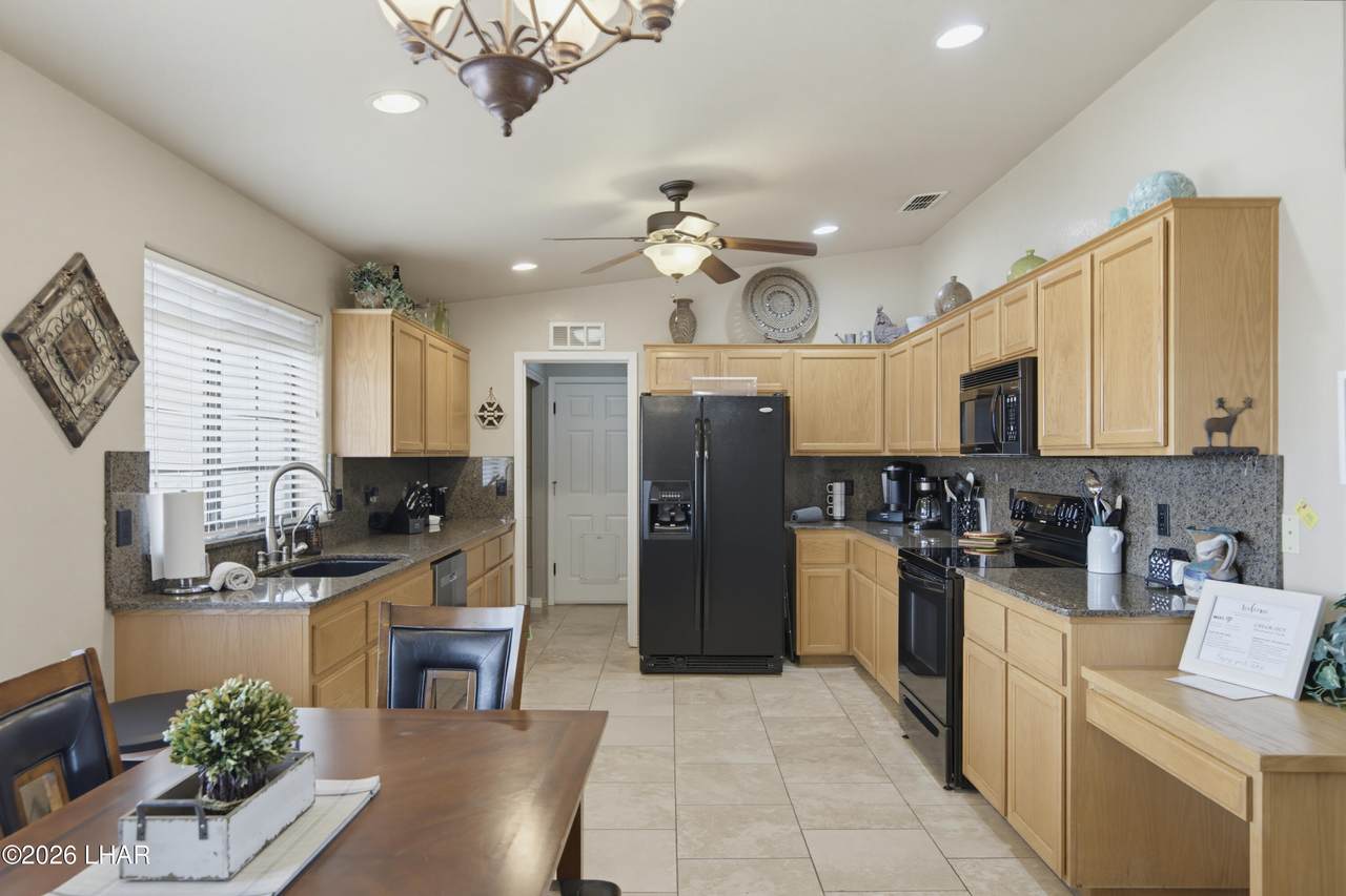 https://bt-photos.global.ssl.fastly.net/lakehavasu/1280_boomver_1_1042175-2.jpg