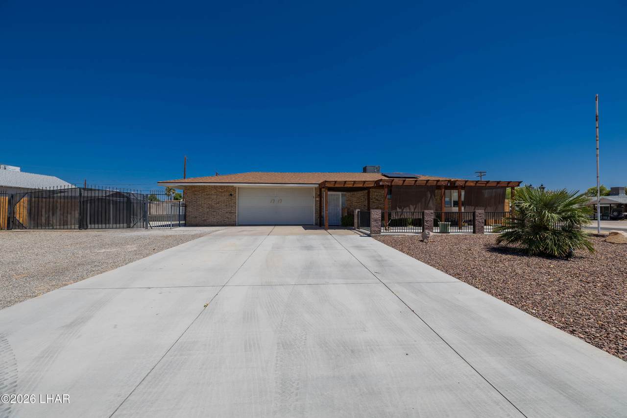1717 Ocotillo Ave - Photo 1