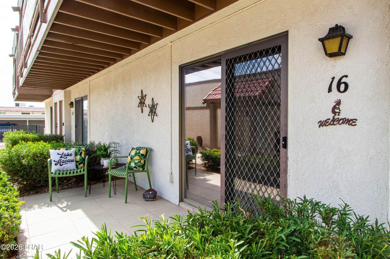 2121 Magnolia Dr - Photo 1
