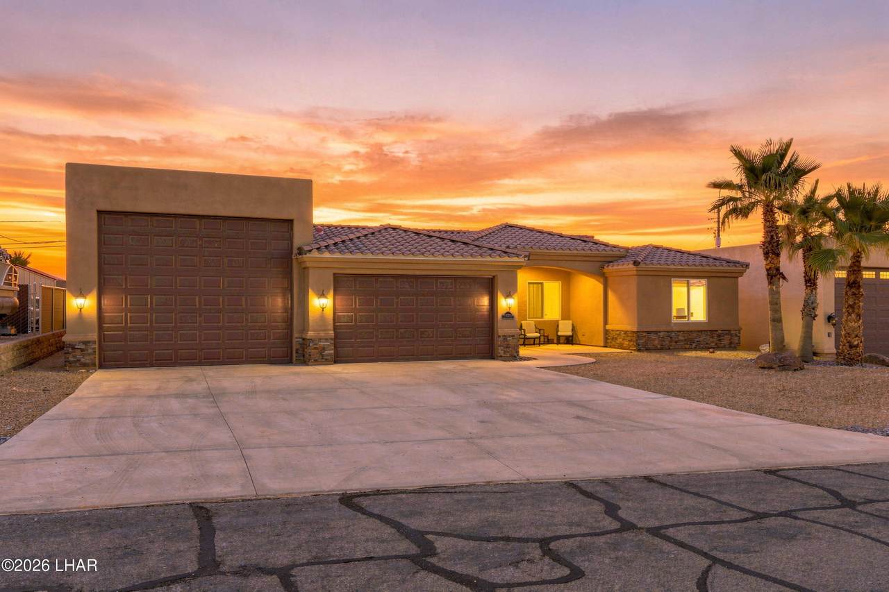 3220 Dolphin Dr - Photo 1