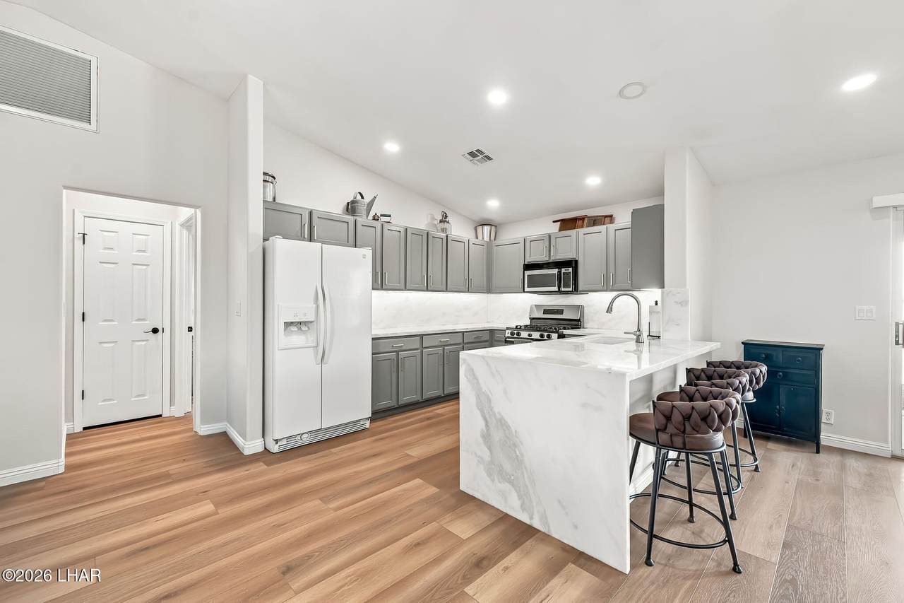 https://bt-photos.global.ssl.fastly.net/lakehavasu/1280_boomver_1_1042277-2.jpg