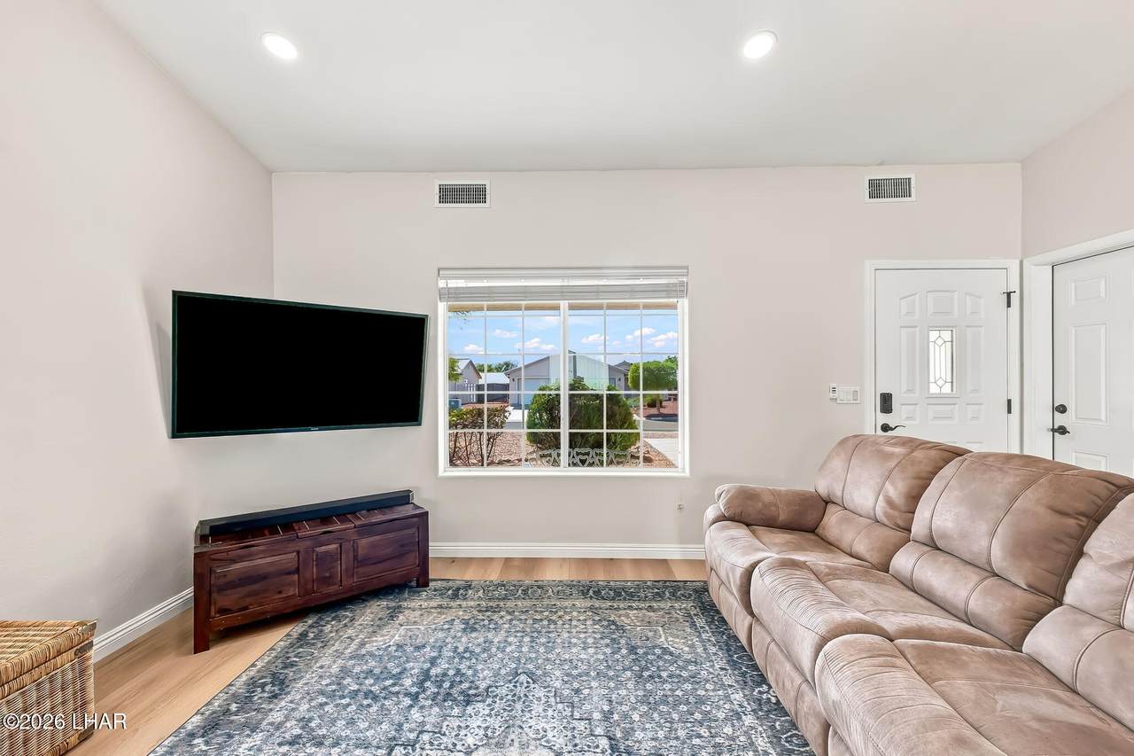 https://bt-photos.global.ssl.fastly.net/lakehavasu/1280_boomver_1_1042277-2.jpg