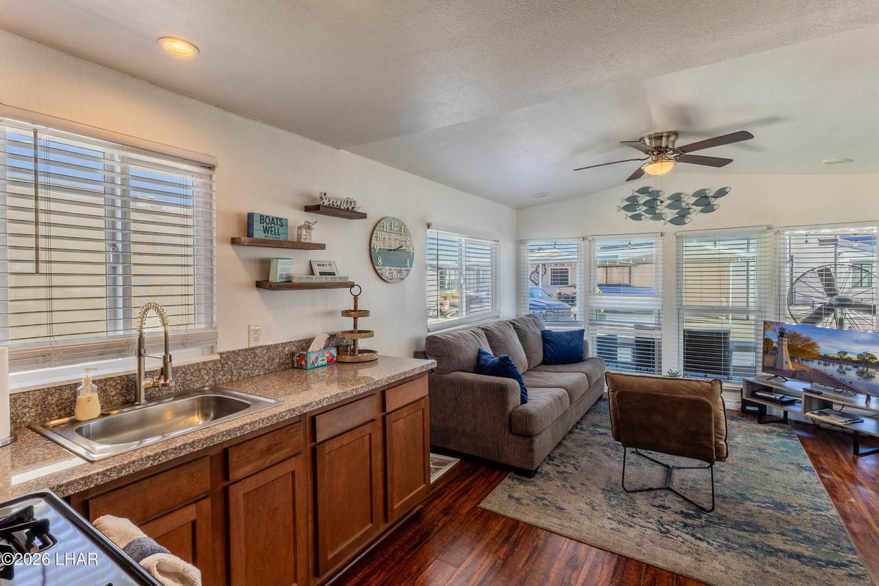https://bt-photos.global.ssl.fastly.net/lakehavasu/1280_boomver_1_1042307-2.jpg