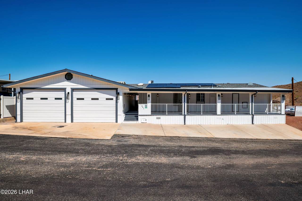 951 Swan Dr - Photo 1