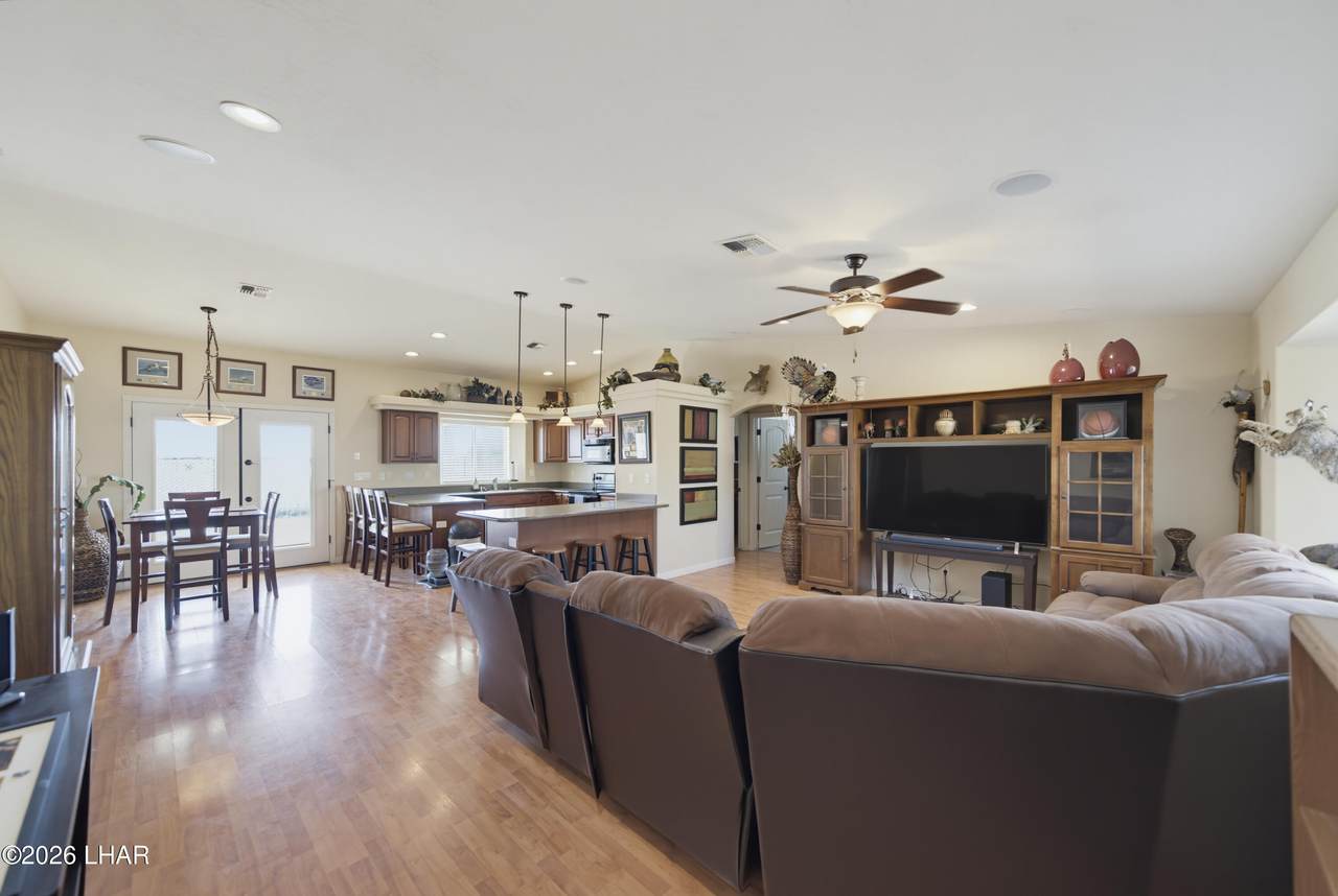 https://bt-photos.global.ssl.fastly.net/lakehavasu/1280_boomver_2_1042382-2.jpg