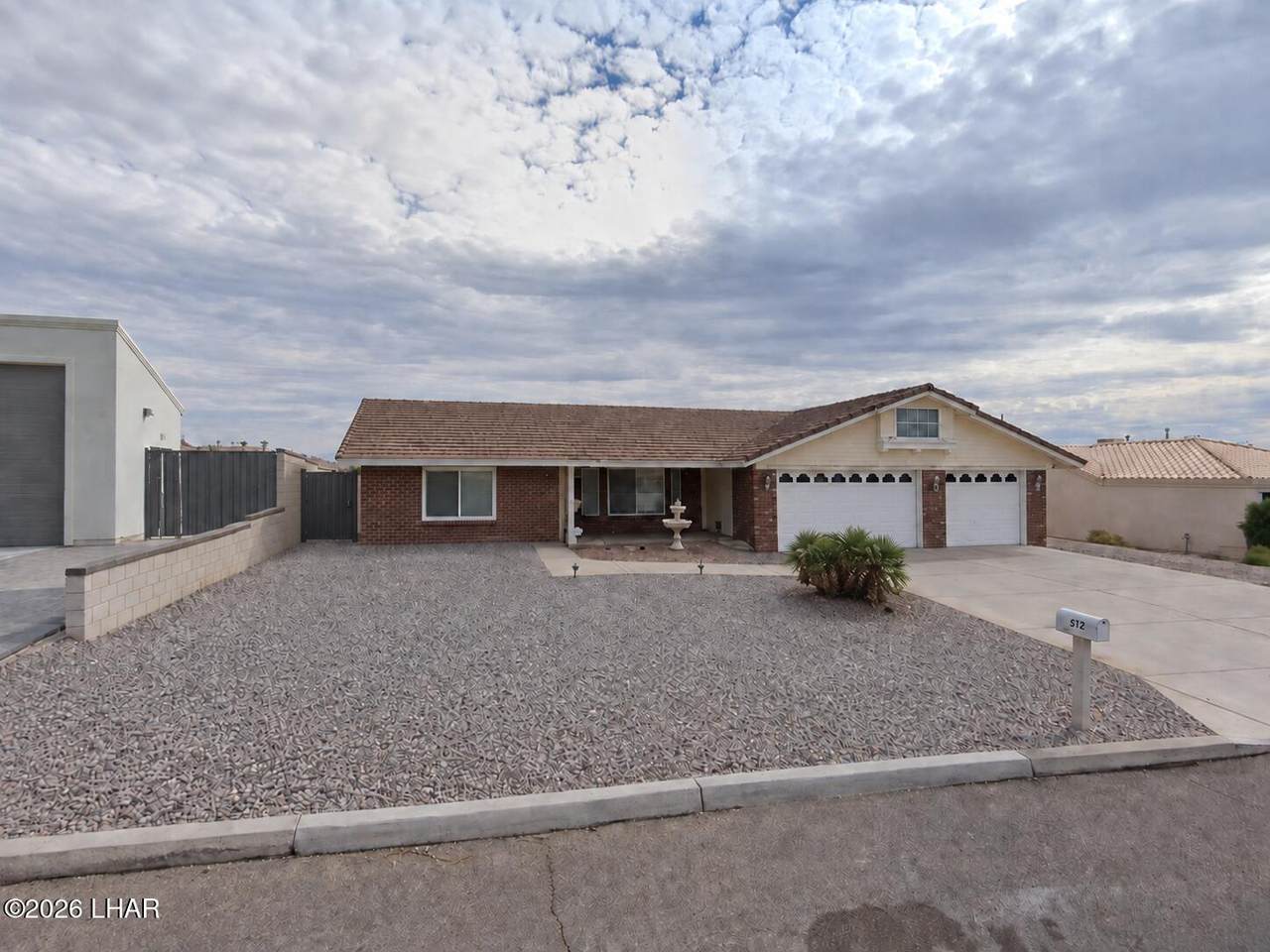 https://bt-photos.global.ssl.fastly.net/lakehavasu/orig_boomver_1_1042419-2.jpg