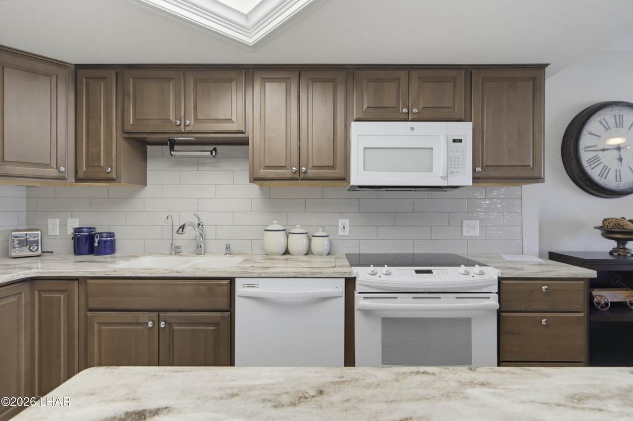 https://bt-photos.global.ssl.fastly.net/lakehavasu/1280_boomver_1_1042434-2.jpg