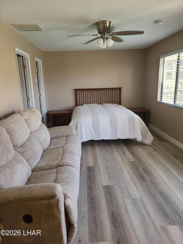 1989 Mesquite Ave - Photo 1