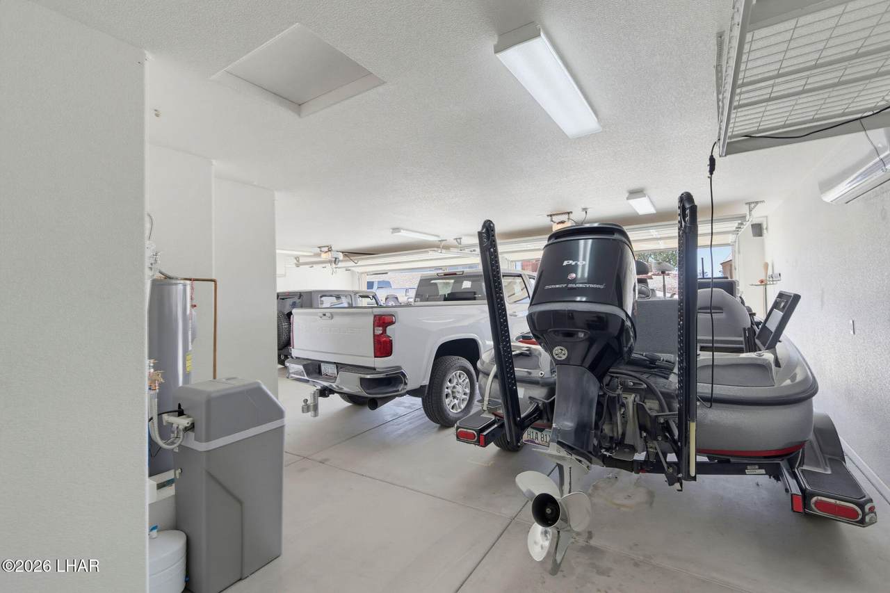 https://bt-photos.global.ssl.fastly.net/lakehavasu/1280_boomver_1_1042507-2.jpg