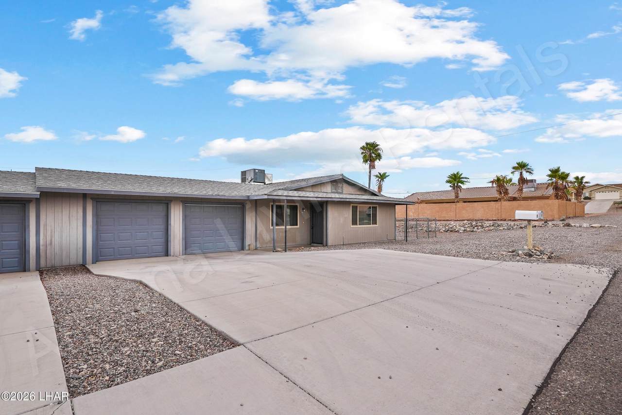 703 Desert Glen Dr - Photo 1