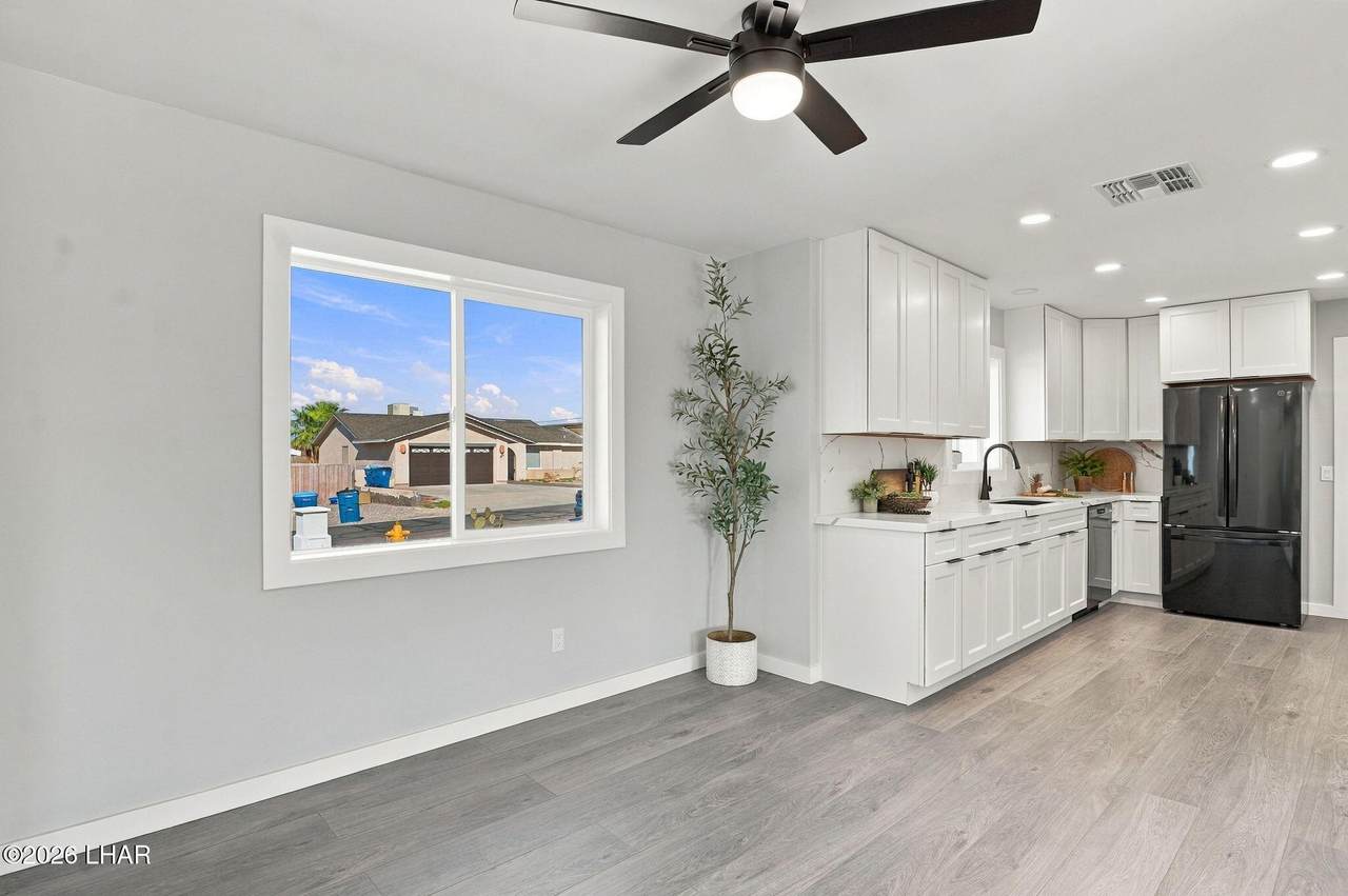 https://bt-photos.global.ssl.fastly.net/lakehavasu/1280_boomver_1_1042565-2.jpg