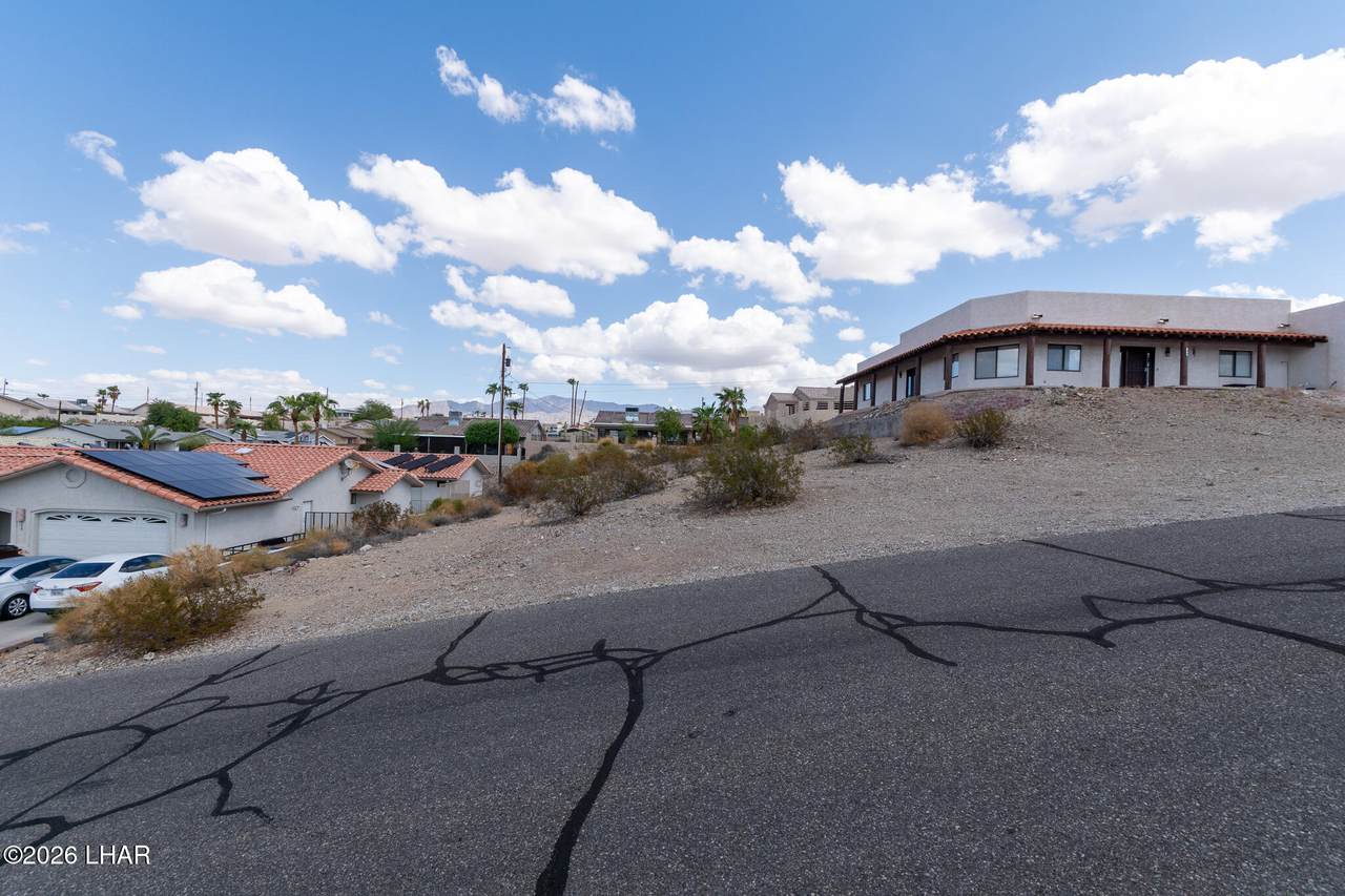 580 Beverly Glen Ct - Photo 1