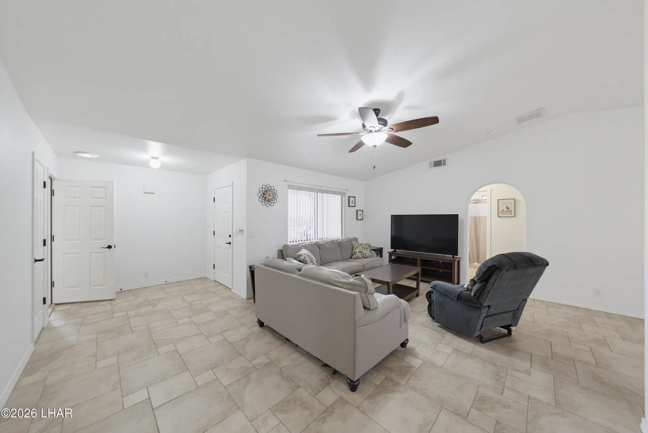 https://bt-photos.global.ssl.fastly.net/lakehavasu/1280_boomver_1_1042595-2.jpg