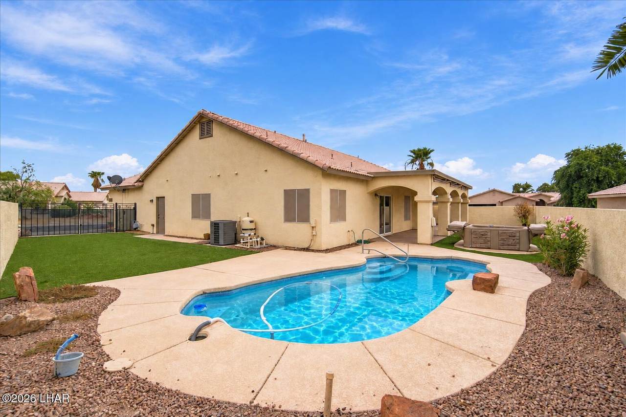 https://bt-photos.global.ssl.fastly.net/lakehavasu/orig_boomver_1_1042632-2.jpg