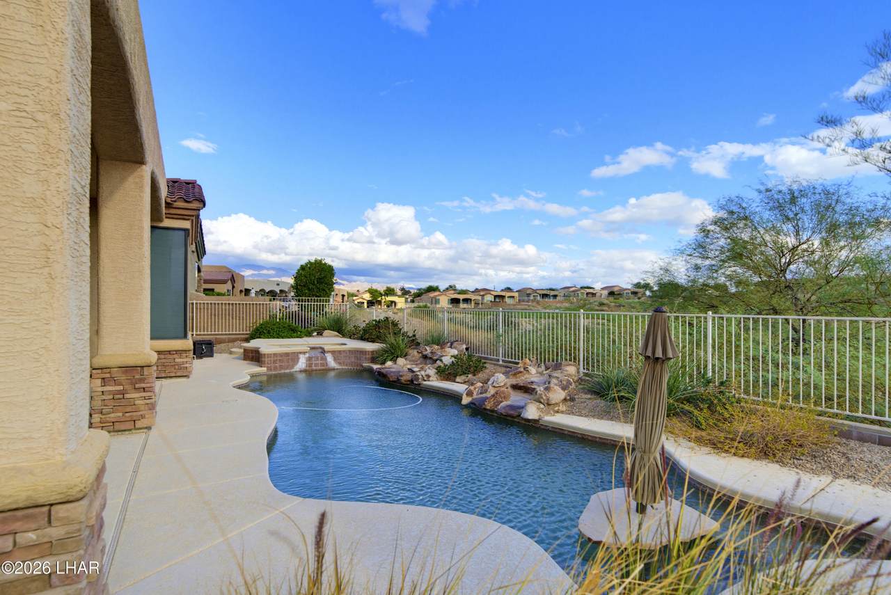 https://bt-photos.global.ssl.fastly.net/lakehavasu/1280_boomver_1_1042703-2.jpg