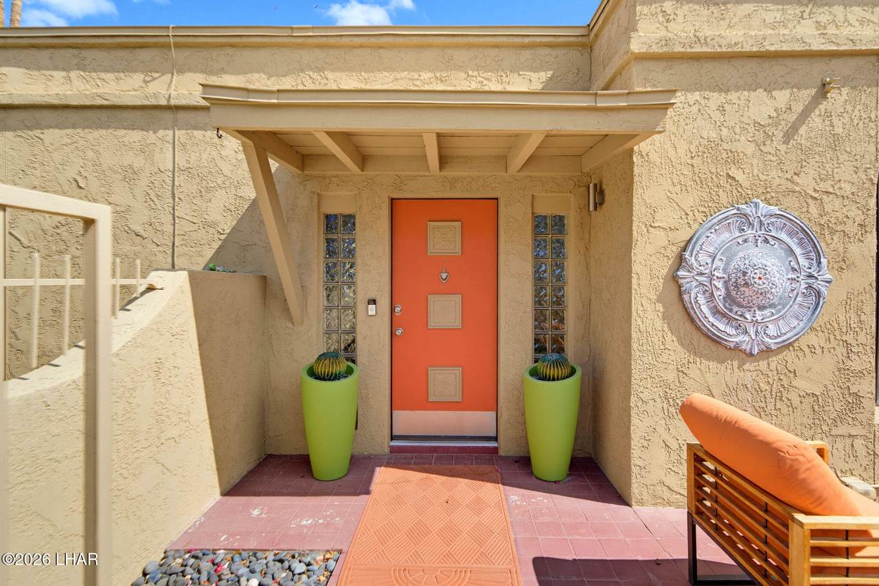 393 Hagen Way - Photo 1