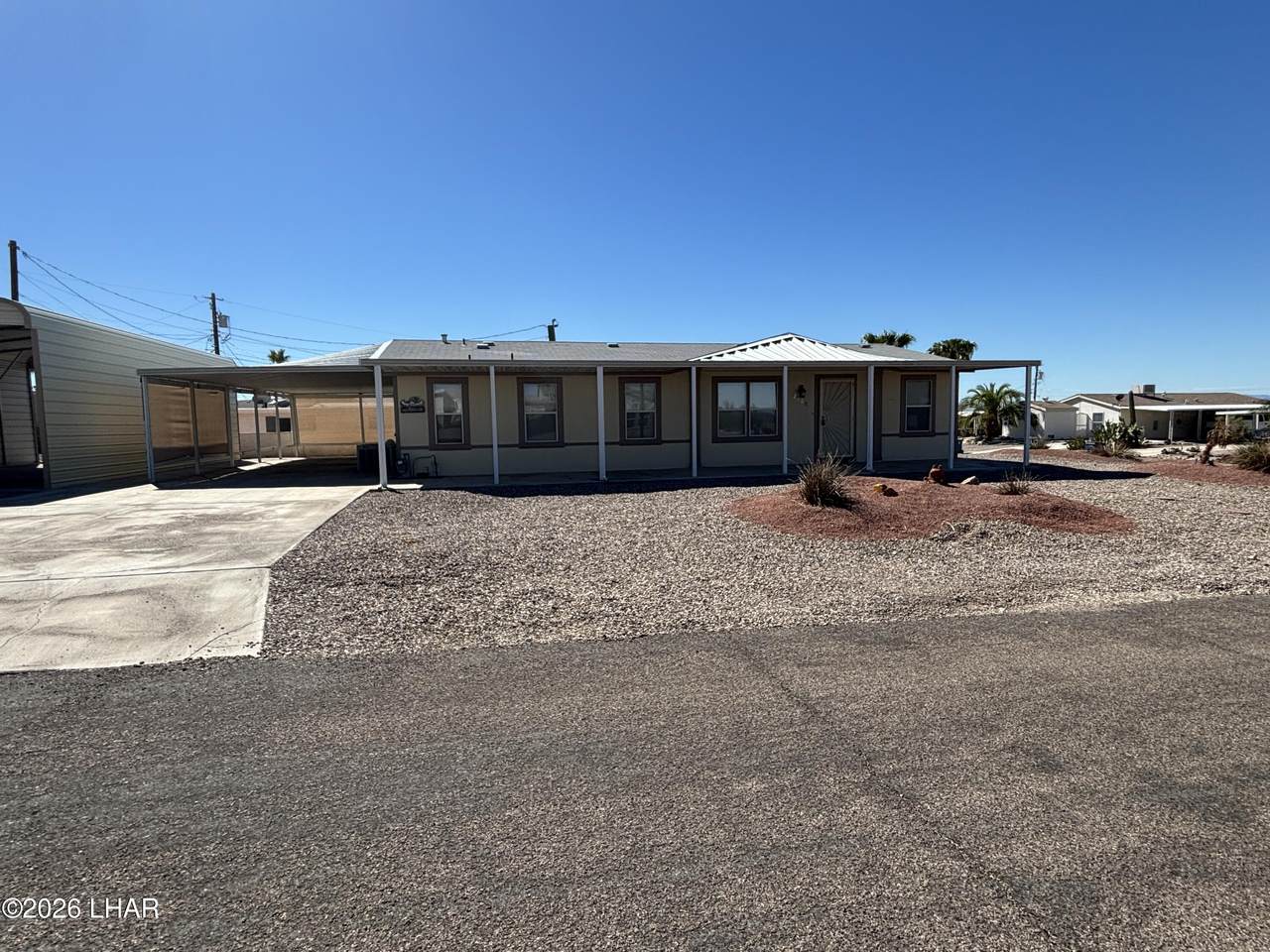 2560 James Dr - Photo 1